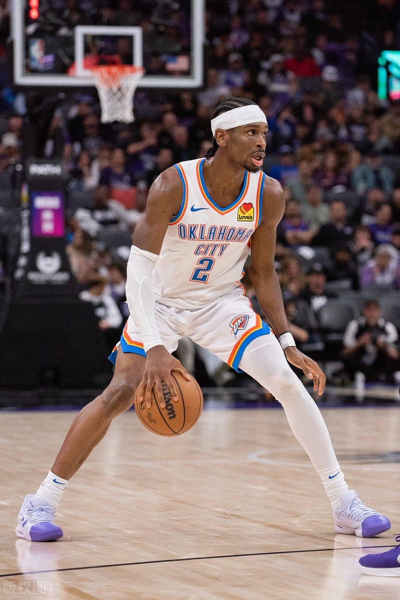 包含赛地聚焦：NBA常规赛今晚热度飙升，俄克拉荷马雷霆手感冰凉，底气十足，临场指挥获称赞的词条-九游网页版入口