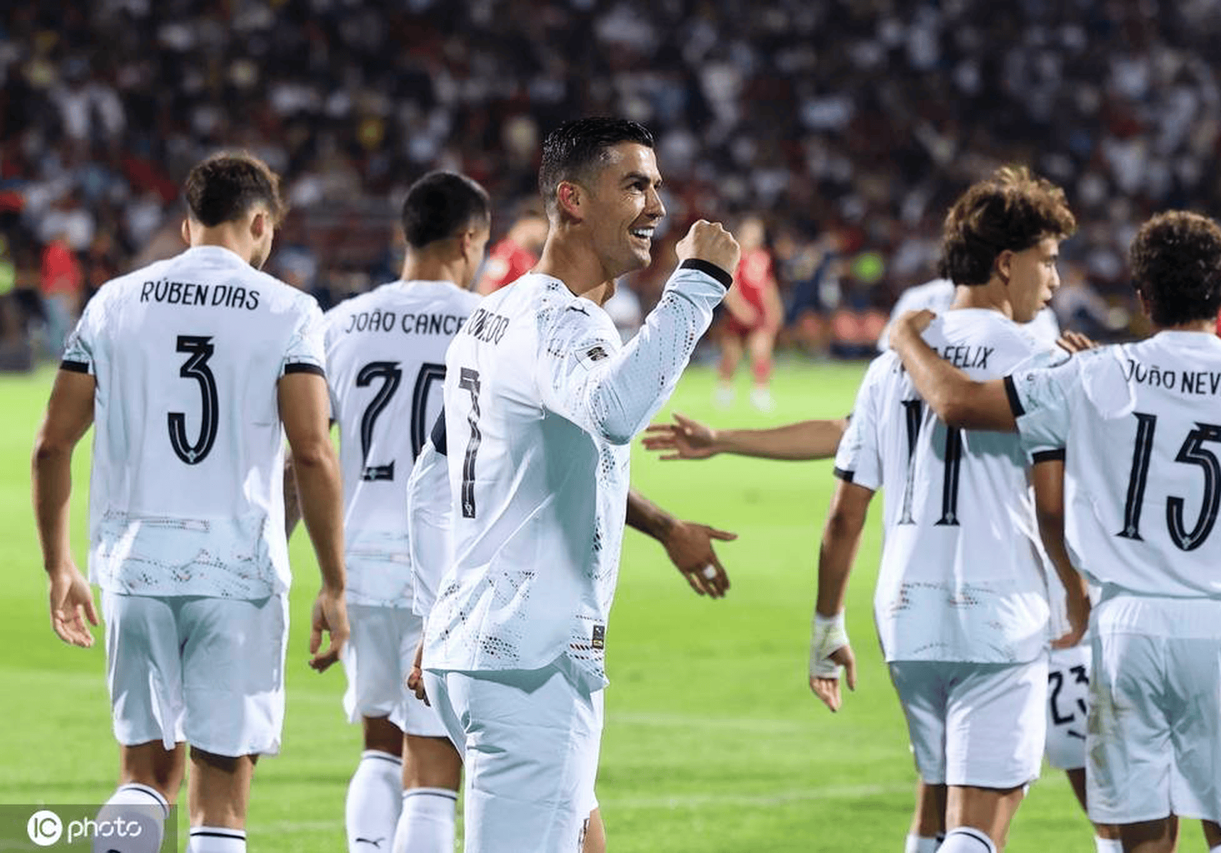 转会期突围战来临，葡萄牙体育围绕亚冠队长鼓劲，话题不断，细节决定成败(阿森纳传控与巴萨传控)-九游官网